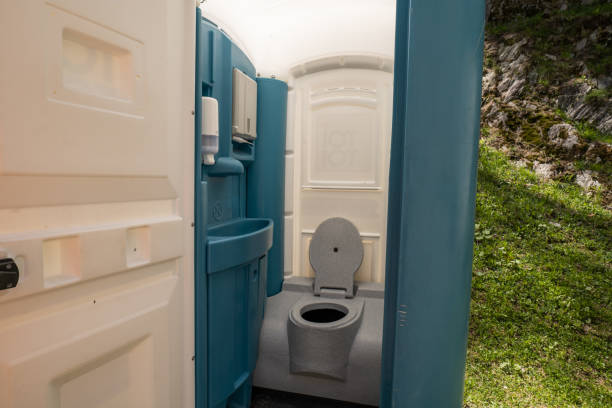 Best Portable restroom trailer rental  in Kentfield, CA